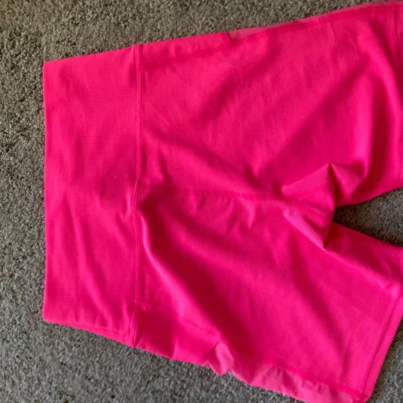 Beach Riot - Picture 6 of 8